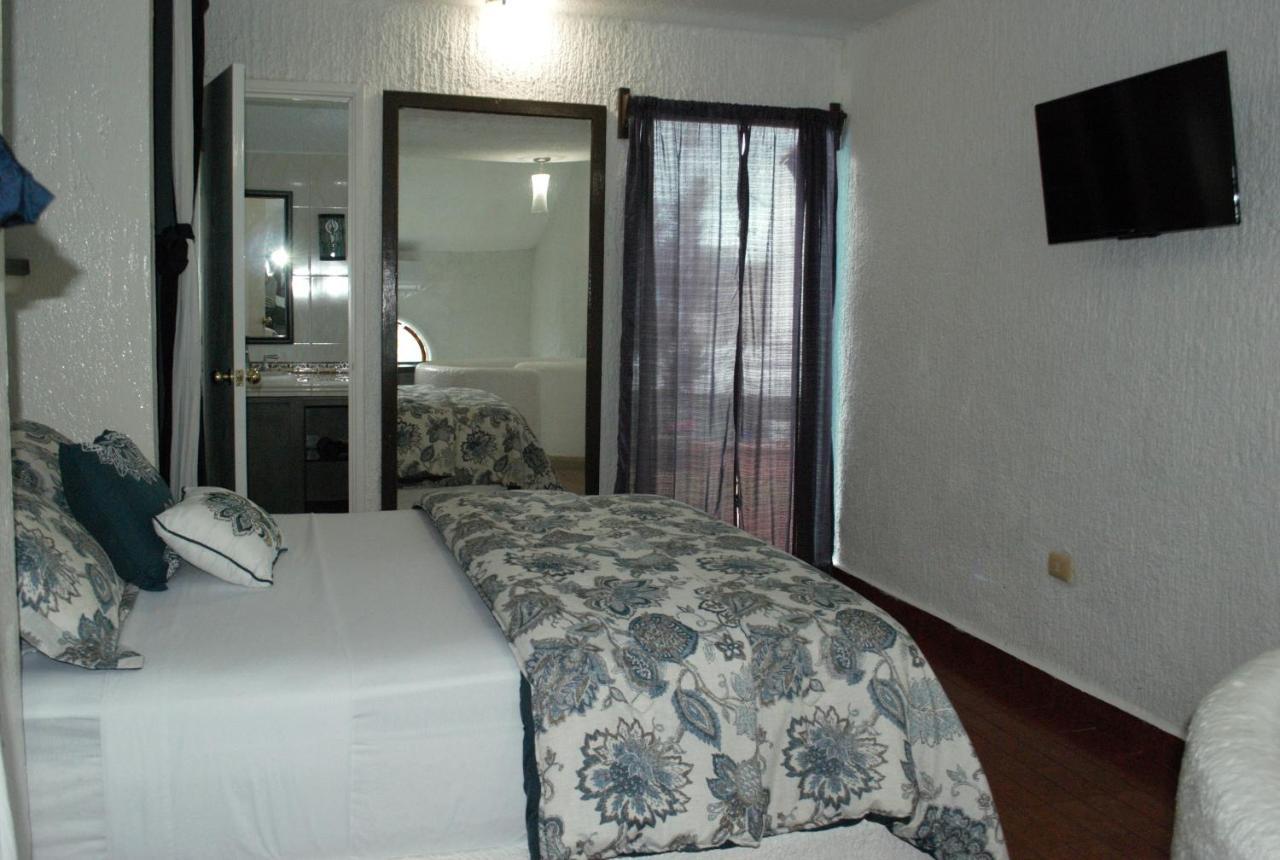 Hotel Villas Las Anclas Cozumel Bagian luar foto